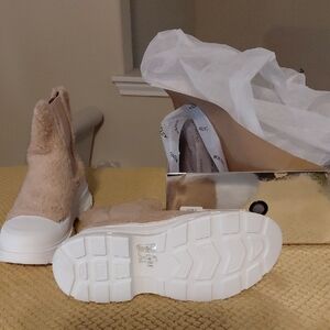 Azalea Wang Beige Faux-Shearling Platform Ankle Booties